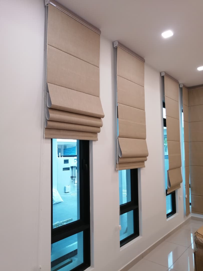 ROMAN BLINDS